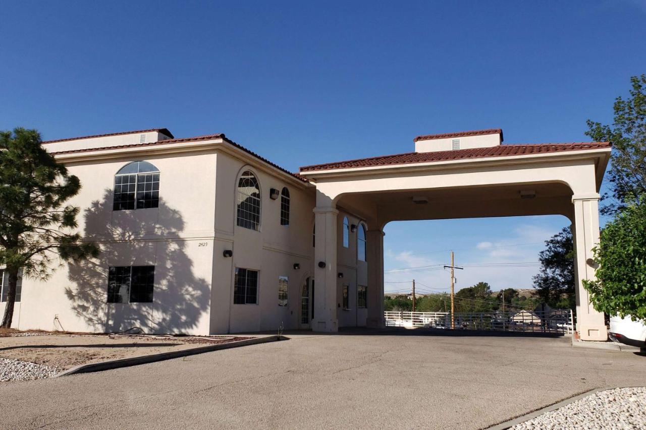 Travelodge By Wyndham Carlsbad Nm Екстер'єр фото